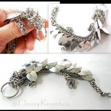 Sara F.'s personal baby drgaon saras_pet_dragon.jpg